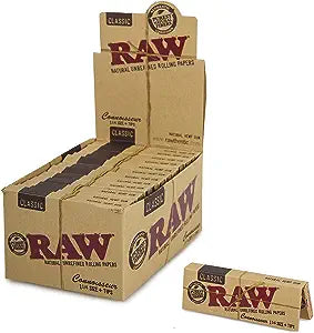 RAW Connoisseur Classic Rolling Papers + Tips
